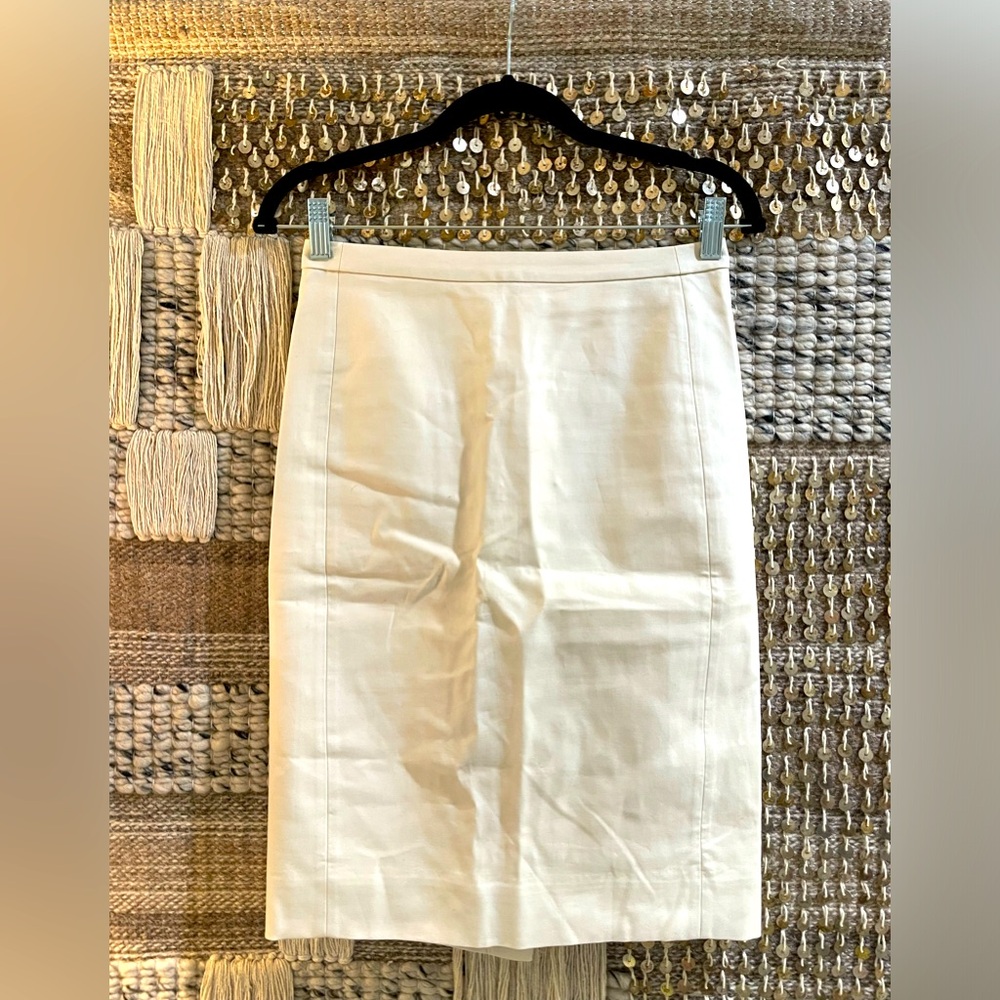 🤍 EUC J Crew white cream pencil skirt sz 00